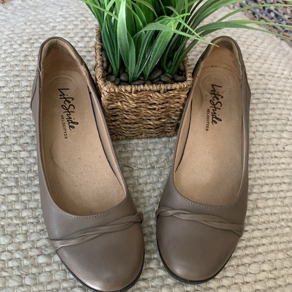 Life stride - Picture 3 of 3